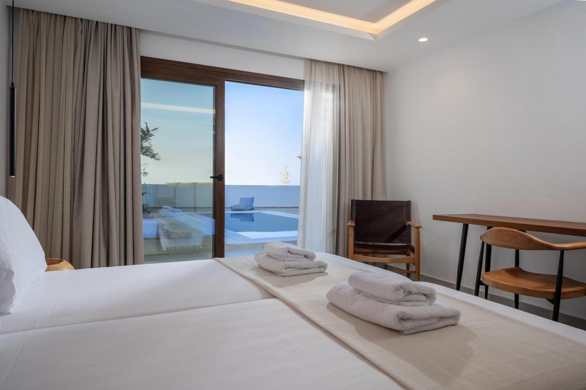 Mika Villas & Suites Hersonissos  Oda fotoğraf